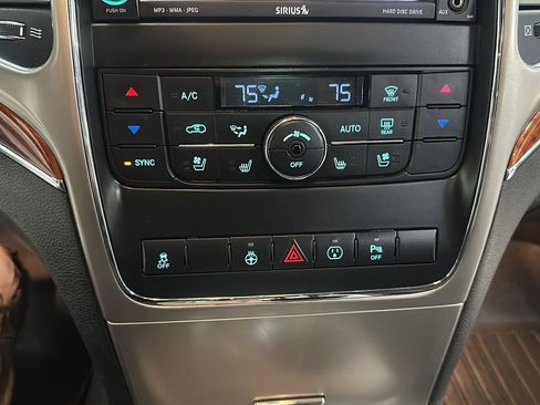 Used 2013 Jeep Grand Cherokee Overland w/ Advance Technology Group image 23