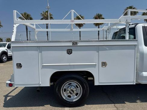 New 2025 Ford F350 XL w/ XL Chrome Package image 17