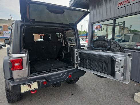 Used 2018 Jeep Wrangler Unlimited Rubicon AWD/4WD image 19