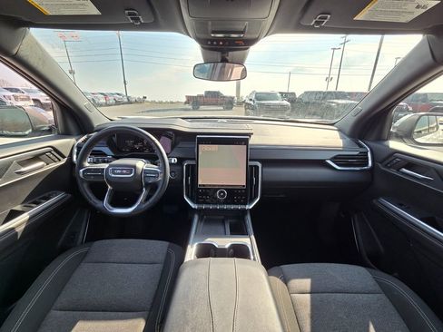 Used 2025 GMC Acadia Elevation image 28