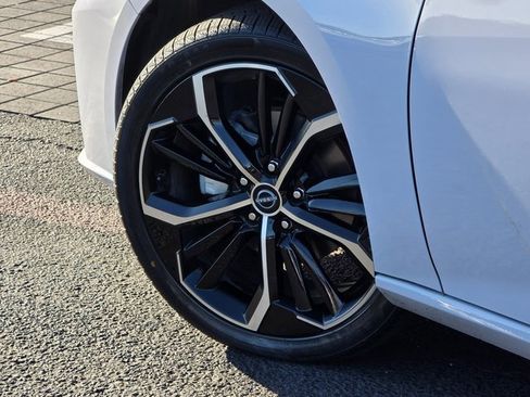 Used 2024 Nissan Altima 2.5 SR image 8