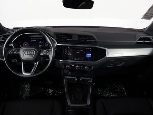 Used 2020 Audi Q3 2.0T Premium Plus w/ Premium Plus Package image 8
