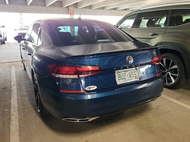 Used 2020 Volkswagen Passat 2.0T R-Line FWD image 4