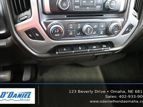 Used 2017 GMC Sierra 1500 SLT w/ SLT Preferred Package AWD/4WD image 31