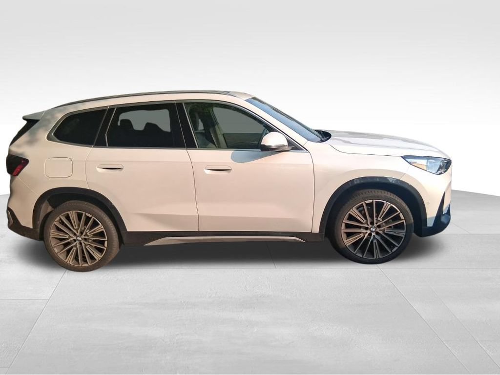 Used 2025 BMW X1 xDrive28i w/ Technology Package AWD/4WD image 14