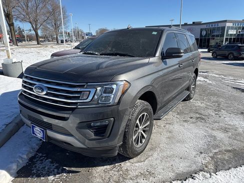 Used 2018 Ford Expedition XLT w/ Equipment Group 202A image 14