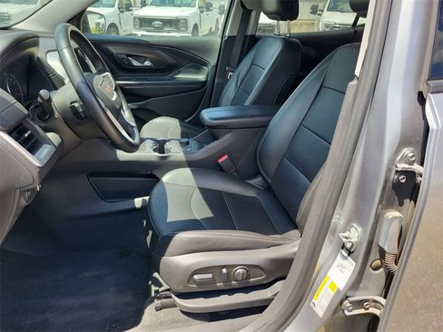 Used 2024 GMC Terrain SLT image 13