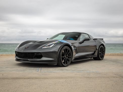 Used 2017 Chevrolet Corvette Grand Sport image 1