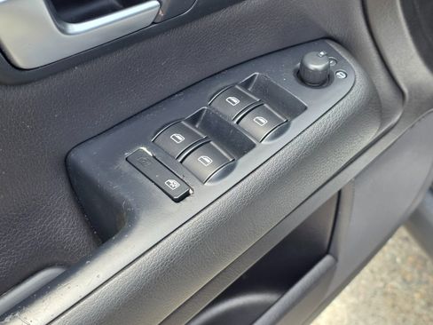 Used 2008 Audi A4 2.0T FWD image 21