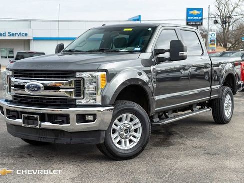 Used 2017 Ford F250 XLT w/ XLT Value Package image 1