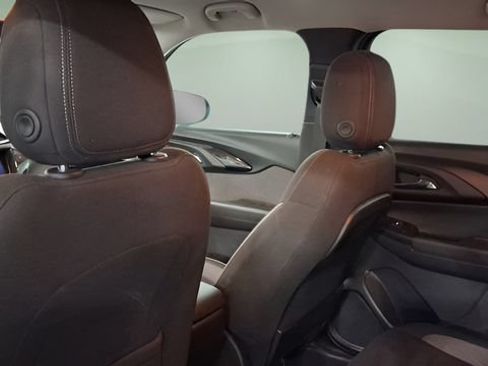 Used 2022 Chevrolet TrailBlazer LT w/ Convenience Package AWD/4WD image 21