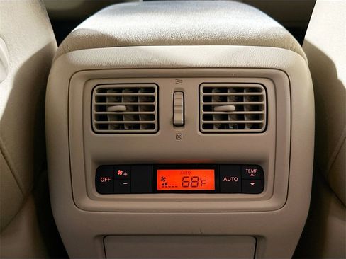 Used 2016 Nissan Pathfinder S image 24