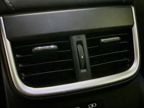 Used 2023 Subaru Outback Premium image 27