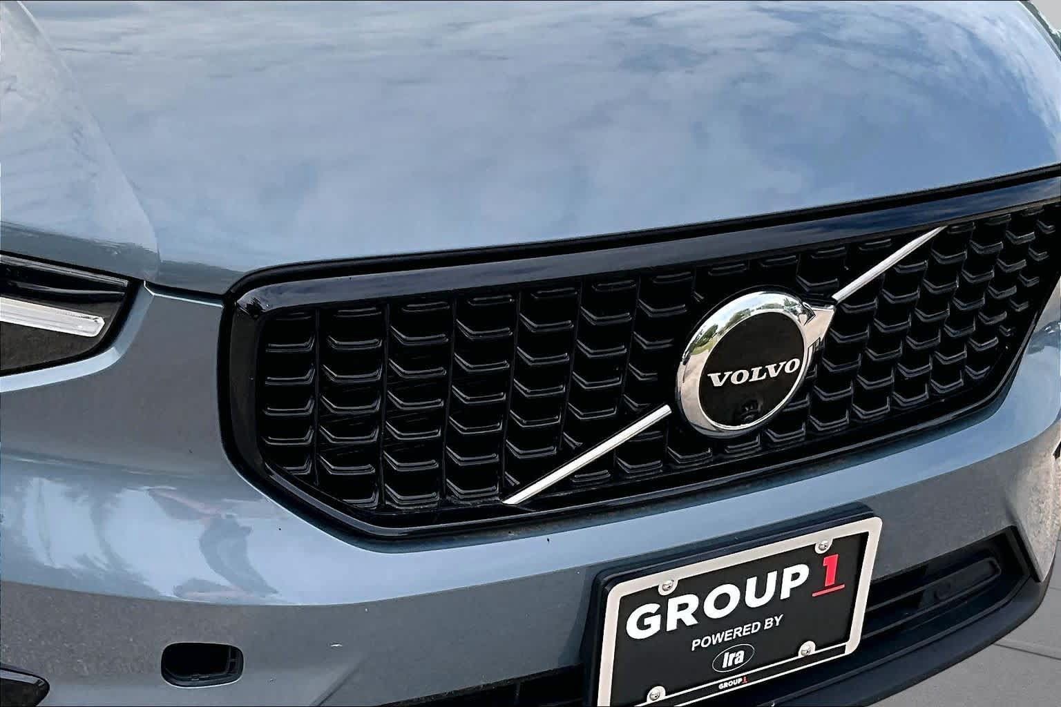 Used 2023 Volvo XC40 B5 Plus w/ Driver Assist Package AWD/4WD image 30
