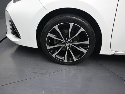 Used 2017 Toyota Corolla FWD image 9