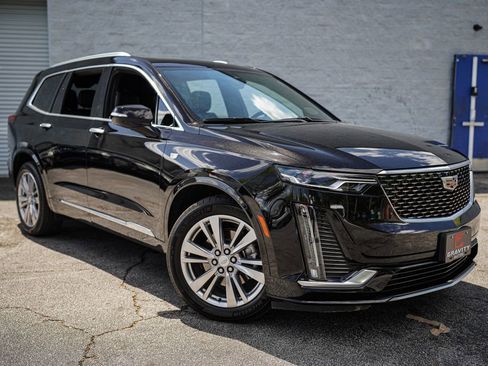 Used 2024 Cadillac XT6 Premium Luxury image 9