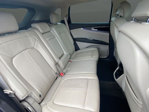 Used 2016 Lincoln MKX Reserve w/ Driver Assistance Package AWD/4WD image 25