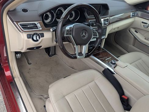 Used 2016 Mercedes-Benz E 400 Sedan image 2