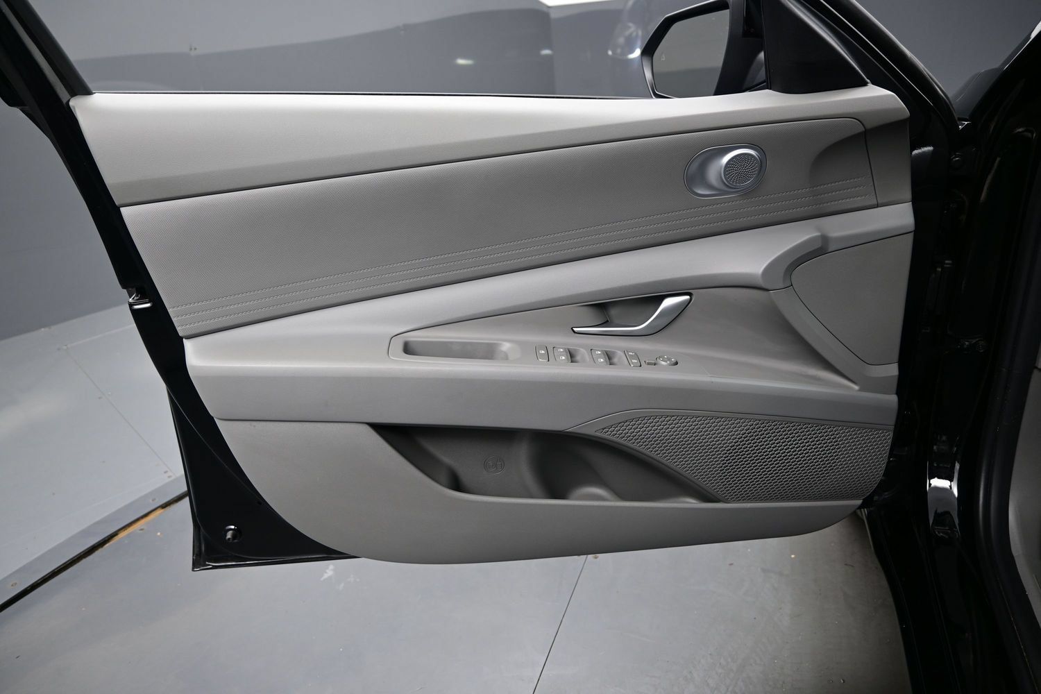 Certified 2026 Hyundai Elantra Hybrid FWD image 9