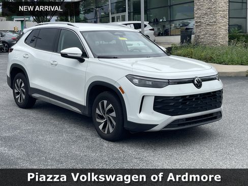 Used 2025 Volkswagen Tiguan S AWD/4WD image 1