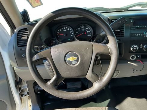 Used 2011 Chevrolet Silverado 1500 W/T image 18