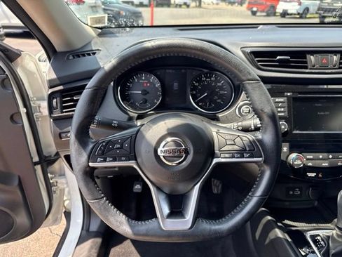 Used 2020 Nissan Rogue SV AWD/4WD image 11