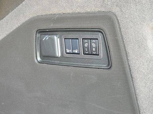 Used 2024 Cadillac Escalade Sport AWD/4WD image 36