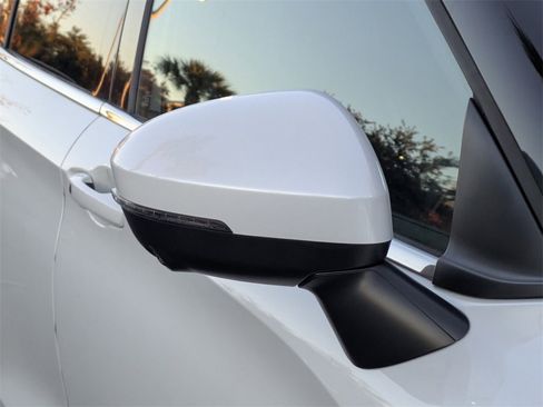 Used 2024 Mitsubishi Outlander SEL image 12