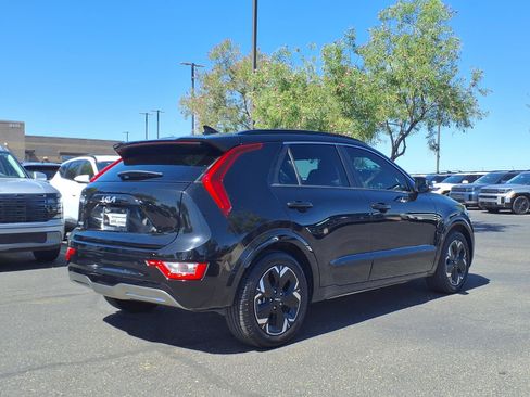 Used 2023 Kia Niro Wind FWD image 6