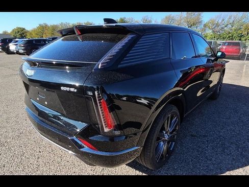 Used 2025 Cadillac Optiq Sport 2 w/ LPO, Floor Liner Package image 5