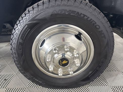 Used 2024 Ford F350 XLT image 31