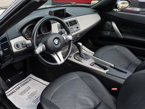 Used 2004 BMW Z4 3.0i RWD image 11