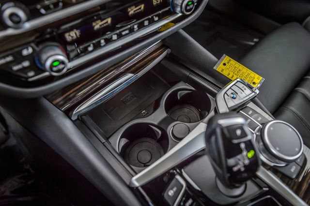 Used 2019 BMW 530i w/ Convenience Package RWD image 33