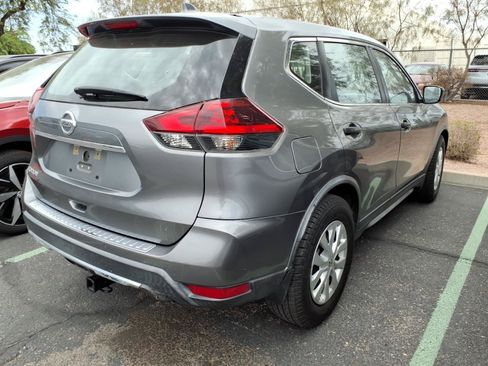 Used 2018 Nissan Rogue S FWD image 3