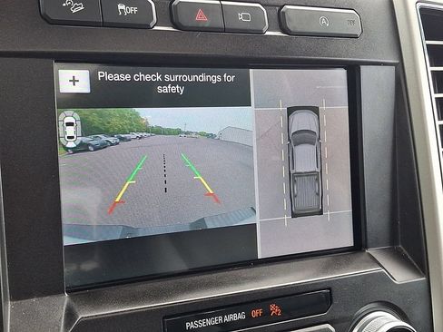 Used 2018 Ford F150 Lariat w/ Equipment Group 502A Luxury AWD/4WD image 4