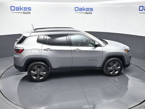 Used 2022 Jeep Compass Latitude AWD/4WD image 51