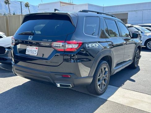Used 2023 Honda Pilot Sport image 5