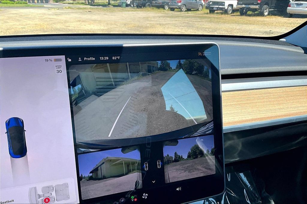 Used 2021 Tesla Model 3 Standard Range Plus RWD image 29