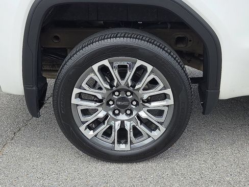 Used 2024 GMC Sierra 1500 Denali Ultimate AWD/4WD image 7