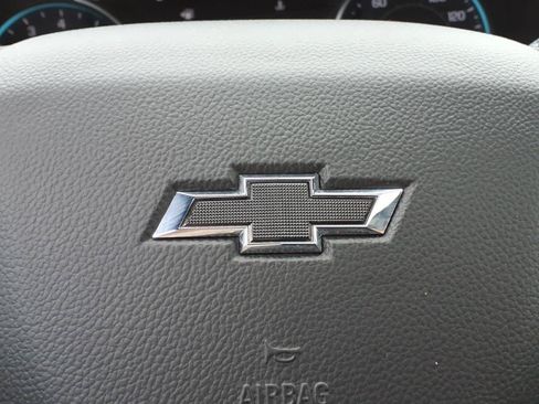 Used 2023 Chevrolet Traverse RS AWD/4WD image 17