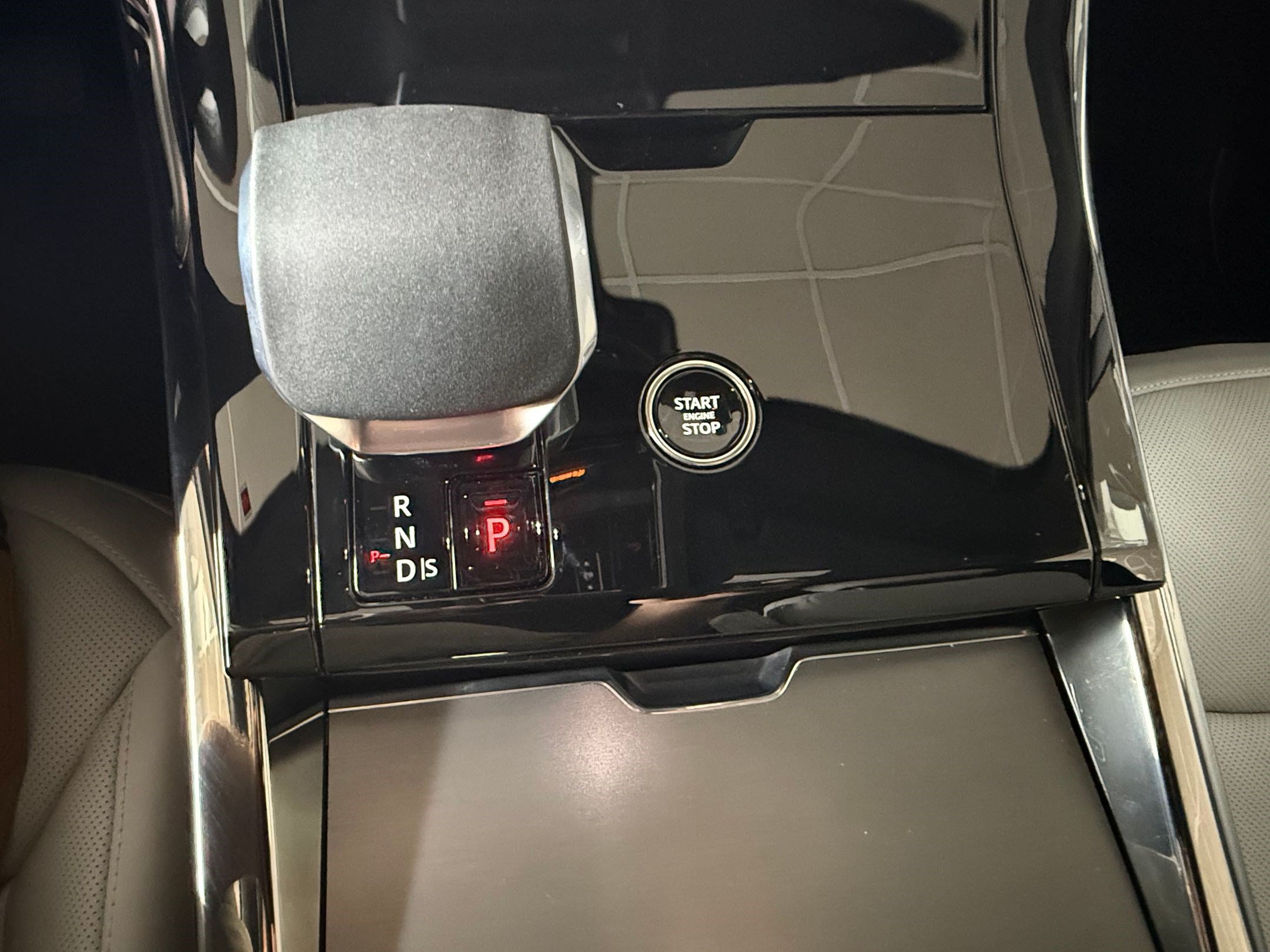 New 2026 Land Rover Range Rover Sport SE AWD/4WD image 19