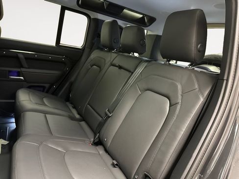 New 2026 Land Rover Defender 110 X-Dynamic SE AWD/4WD image 13