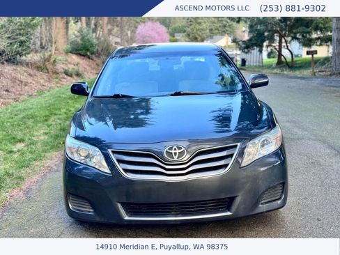 Used 2011 Toyota Camry LE image 8