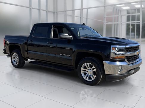 Used 2018 Chevrolet Silverado 1500 LT w/ All Star Edition RWD image 7