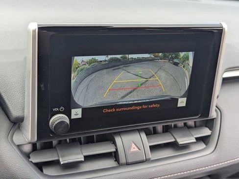 Used 2025 Toyota RAV4 XLE image 27