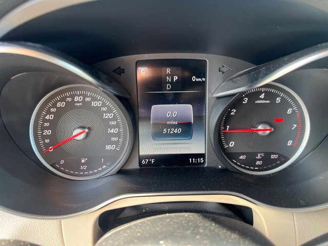 Used 2017 Mercedes-Benz GLC 300 4MATIC image 3