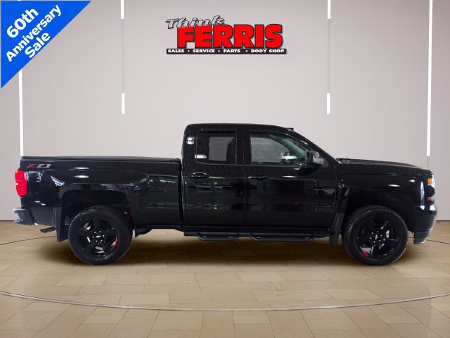 Used 2018 Chevrolet Silverado 1500 LT w/ Redline Edition AWD/4WD image 8