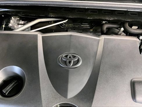 Used 2019 Toyota Camry XSE FWD image 31
