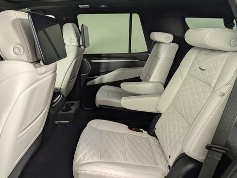 Used 2025 Cadillac Escalade V image 20