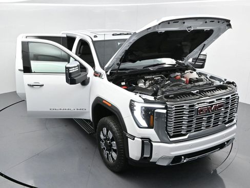 Used 2026 GMC Sierra 3500 Denali w/ Denali Reserve Package AWD/4WD image 43